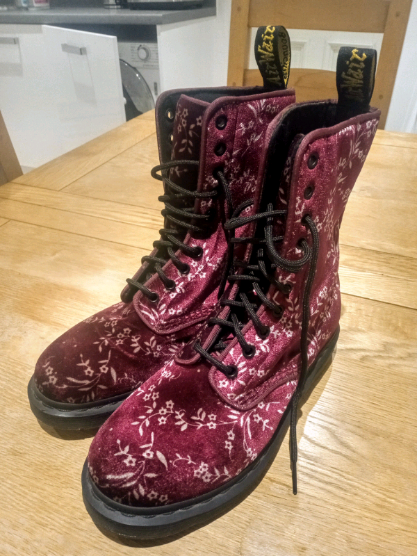gumtree doc martens